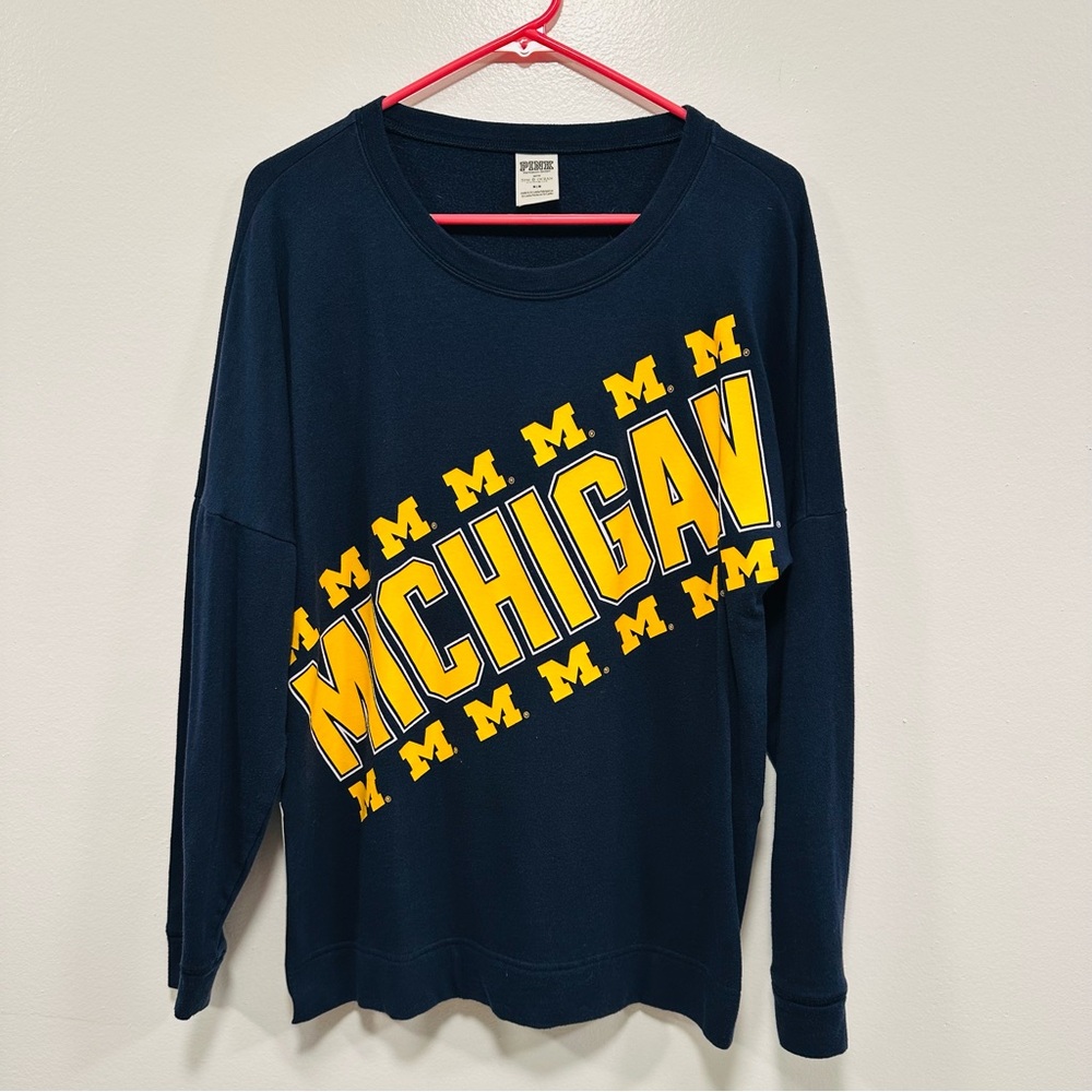 Victoriaâs Secret pink U of M Navy Michigan Sweatshirt! Size medium